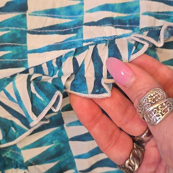 Hatley Geometric Print Tiered Ruffle Sleeve Vneck Tank Blouse - Picture 5 of 12